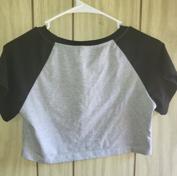 Womens graphic cropped t-shirt - Picture 2 of 4